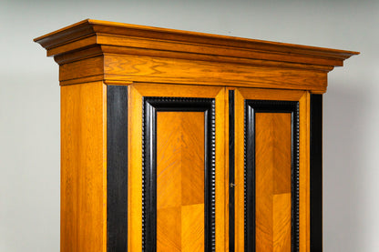 Imposanter Schrank im Barock Stil