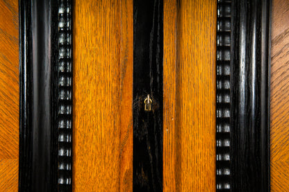 Imposanter Schrank im Barock Stil