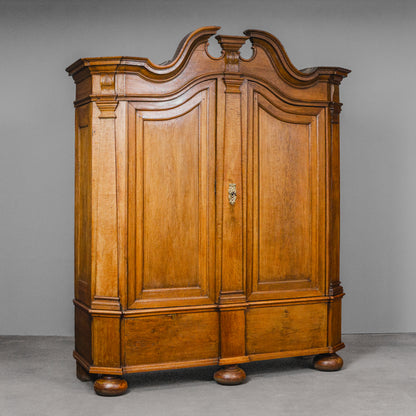 Beeindruckender Barockschrank