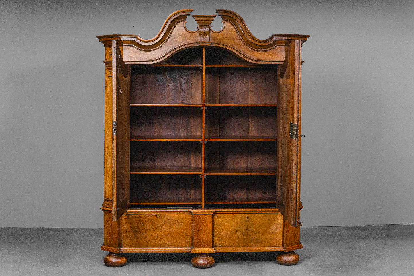 Beeindruckender Barockschrank