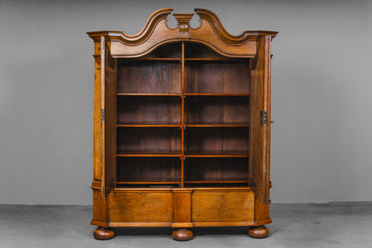 Beeindruckender Barockschrank