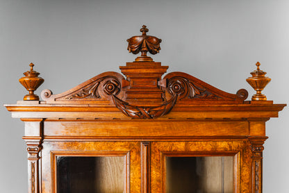 Wunderschöner Gründerzeit Bücherschrank