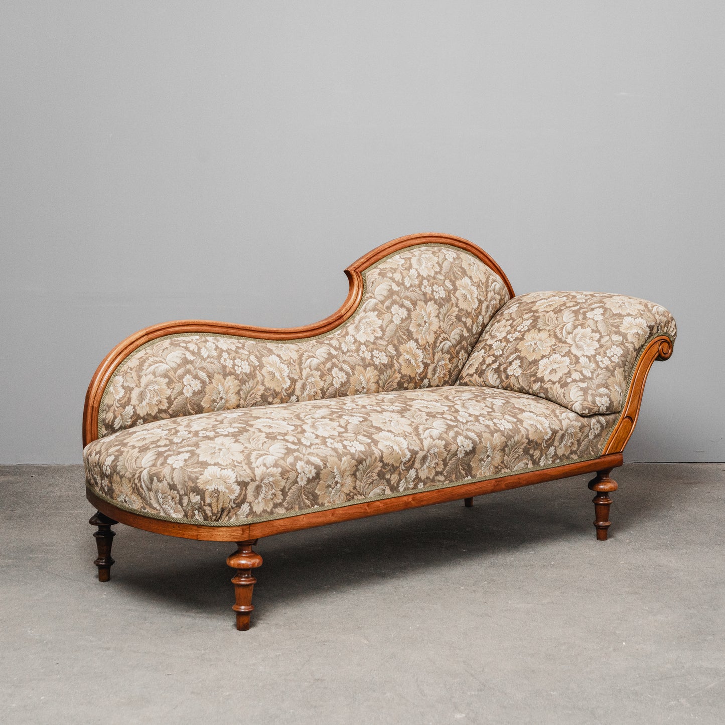 Wunderschöne Louis Philippe Chaiselongue