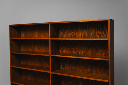 Schönes Vintage Bücherregal