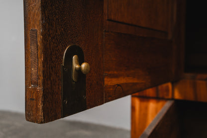 Beeindruckender Biedermeier Kleiderschrank