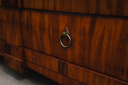 Beeindruckender Biedermeier Kleiderschrank