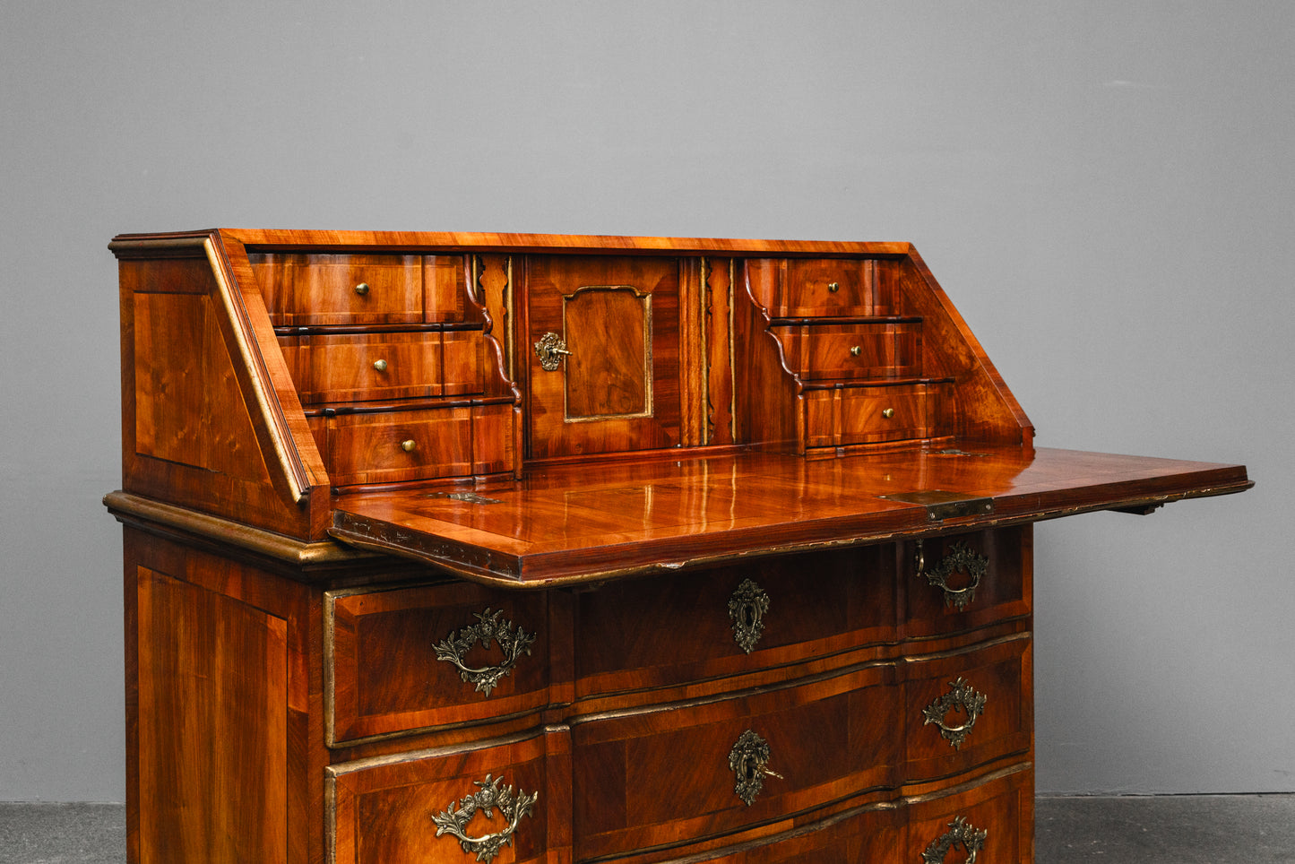 Wunderschöner Schrägklappensekretär im Barock Stil