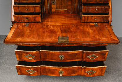 Wunderschöner Schrägklappensekretär im Barock Stil