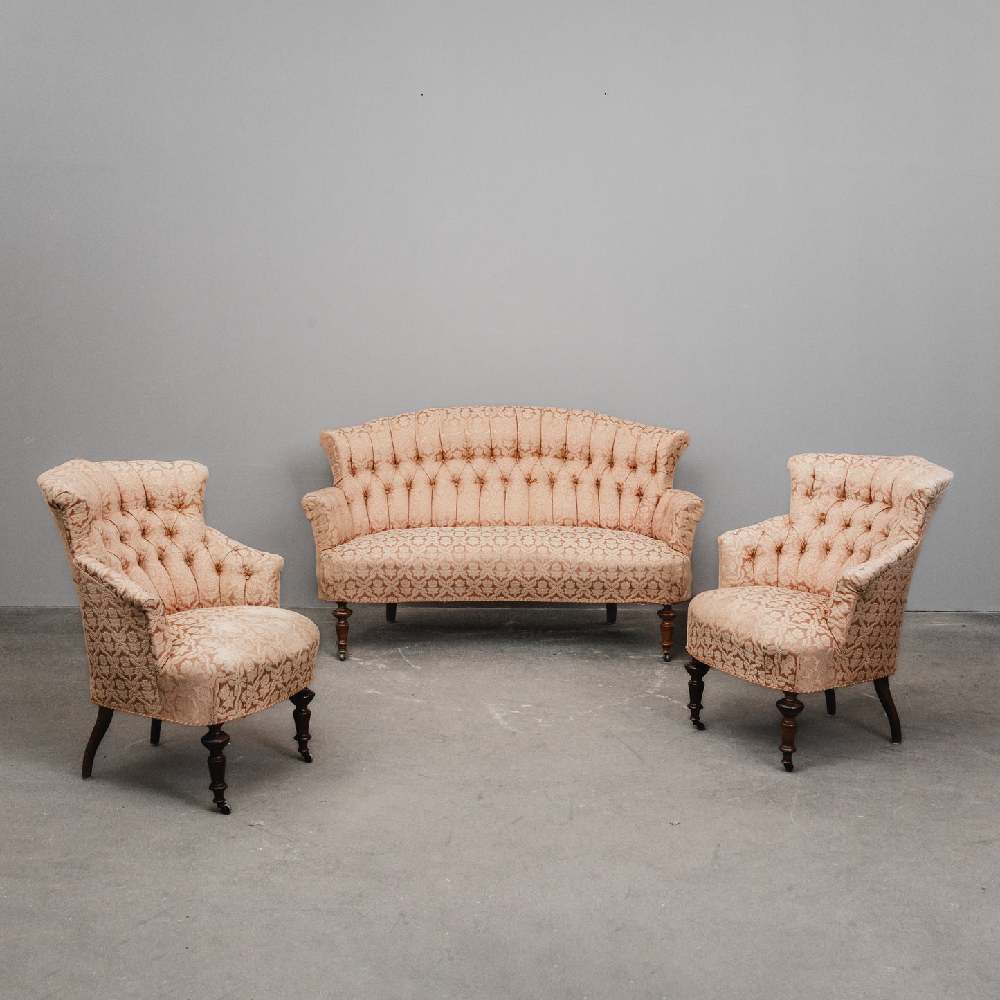 Elegantes Antikes Sofa