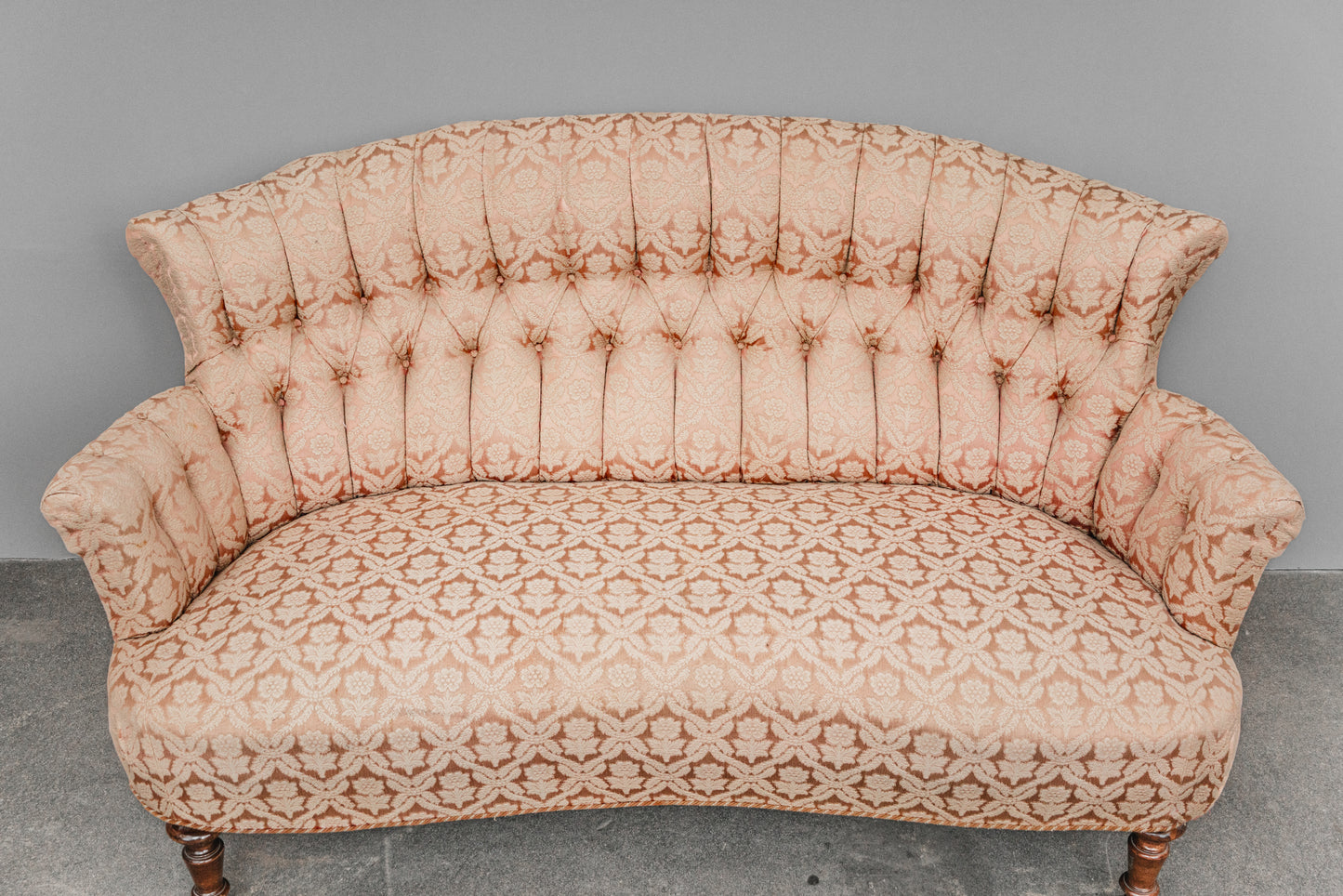 Elegantes Antikes Sofa