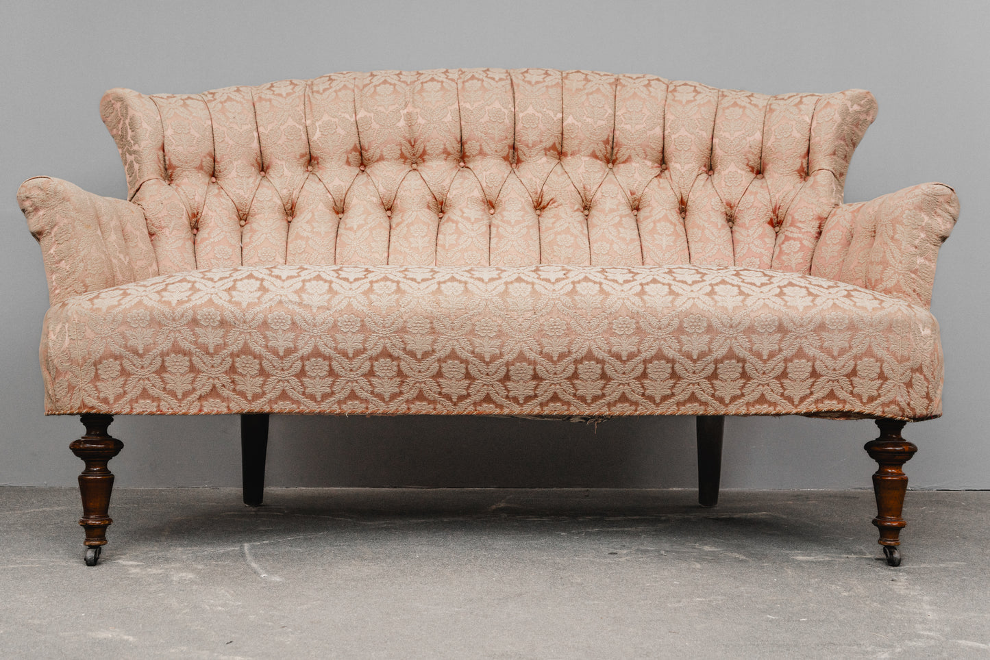Elegantes Antikes Sofa