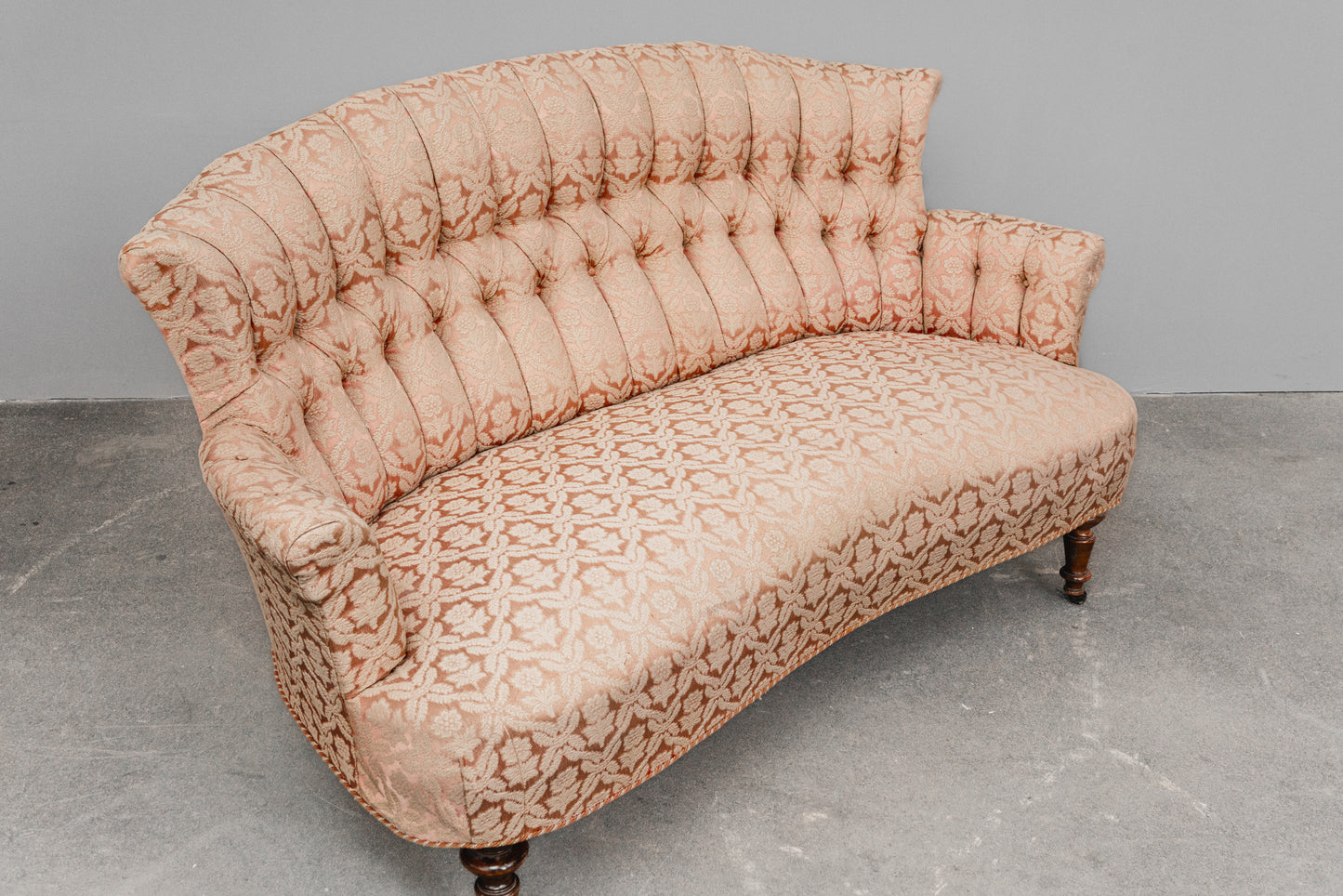 Elegantes Antikes Sofa
