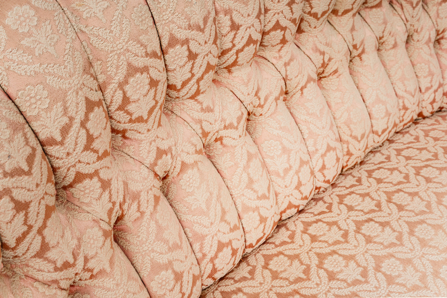 Elegantes Antikes Sofa