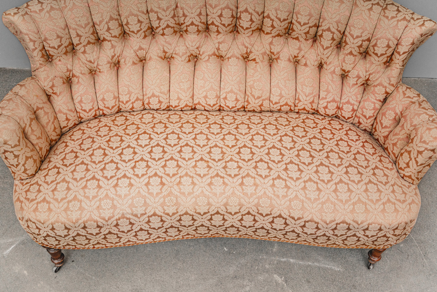 Elegantes Antikes Sofa