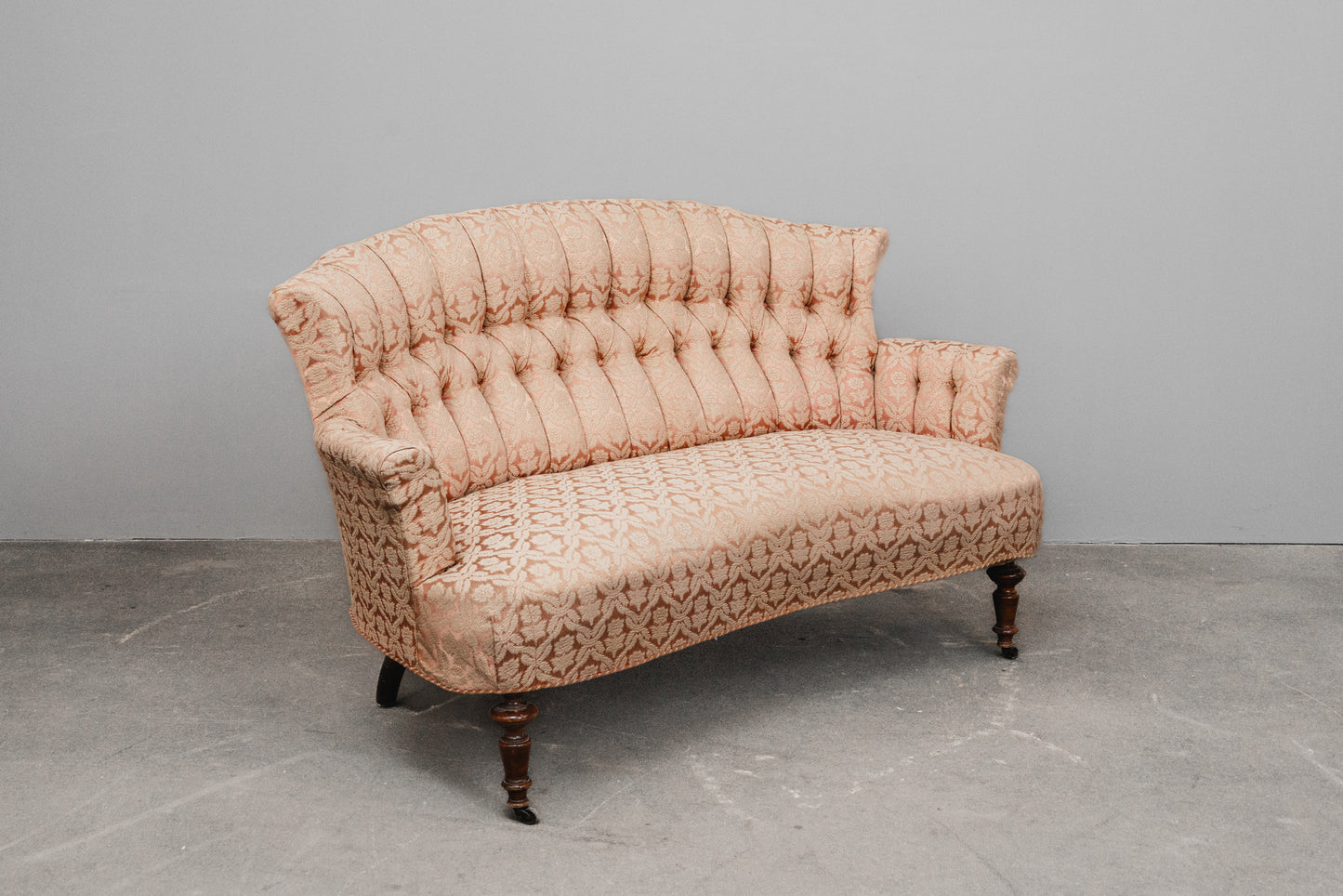 Elegantes Antikes Sofa
