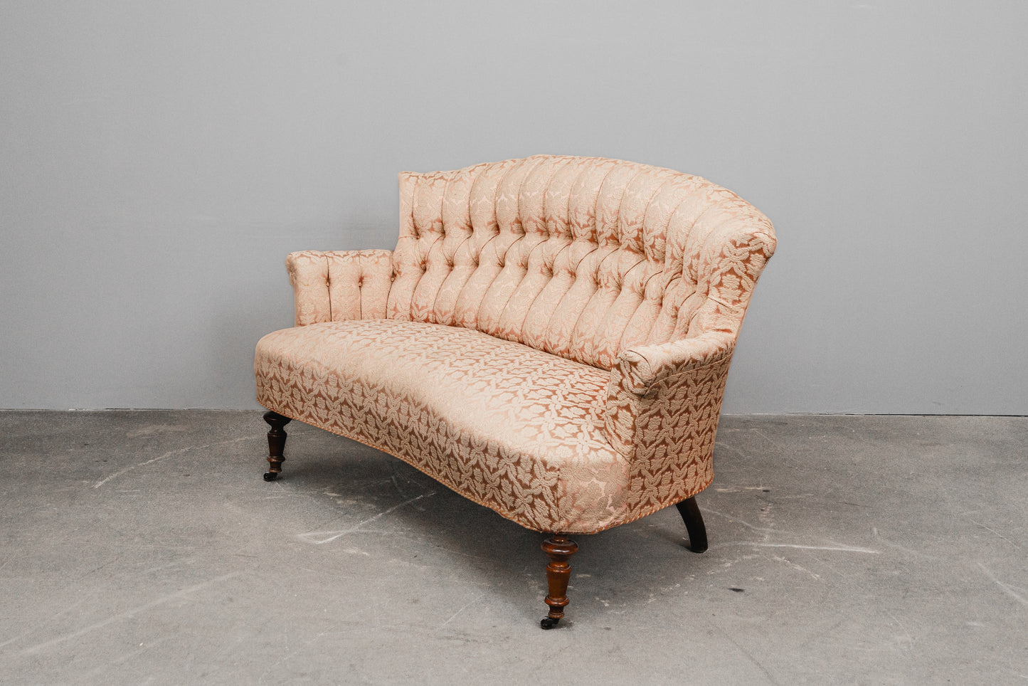 Elegantes Antikes Sofa
