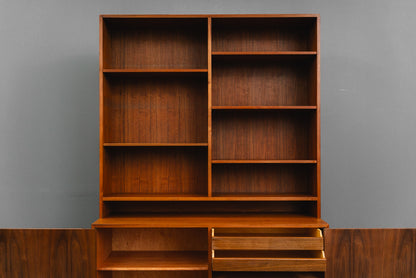Stilvoller Mid-Century Bücherschrank