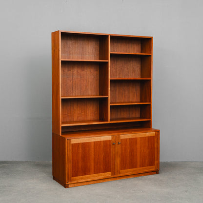 Stilvoller Mid-Century Bücherschrank