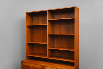 Stilvoller Mid-Century Bücherschrank
