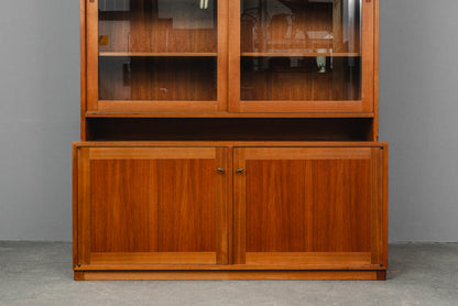 Zeitloser Mid-Century Bücherschrank