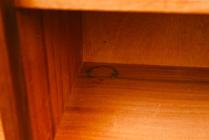 Zeitloser Mid-Century Bücherschrank