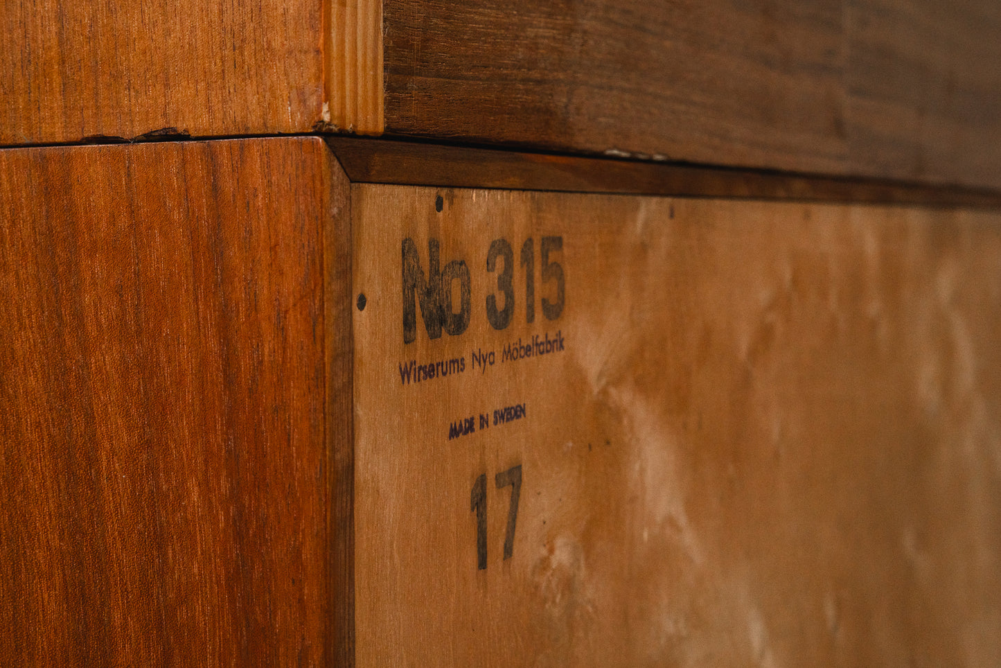 Zeitloser Mid-Century Bücherschrank