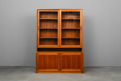 Zeitloser Mid-Century Bücherschrank