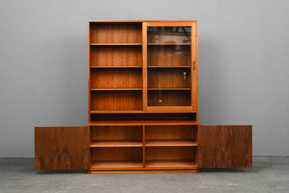 Zeitloser Mid-Century Bücherschrank