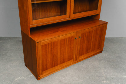 Zeitloser Mid-Century Bücherschrank