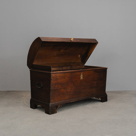 Wunderschöne Biedermeier Runddeckeltruhe