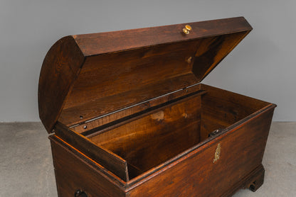 Wunderschöne Biedermeier Runddeckeltruhe