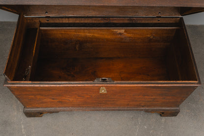 Wunderschöne Biedermeier Runddeckeltruhe