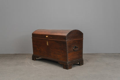 Wunderschöne Biedermeier Runddeckeltruhe