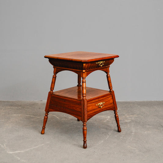 Eleganter Antiker Beistelltisch