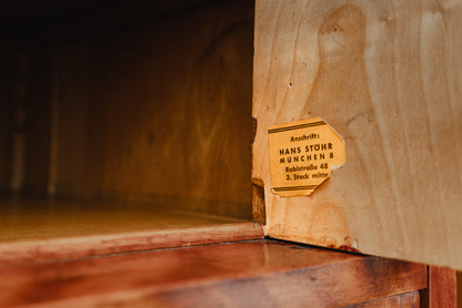 Beeindruckender Jugendstil Kleiderschrank