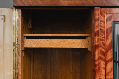 Beeindruckender Jugendstil Kleiderschrank