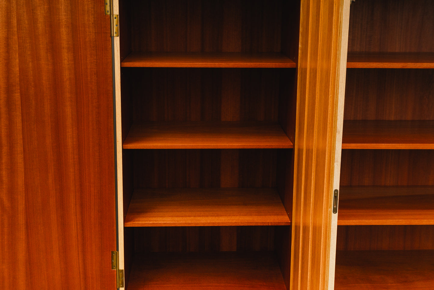 Stilvolles Mid-Century Sideboard