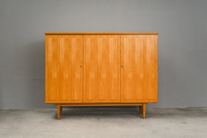 Stilvolles Mid-Century Sideboard