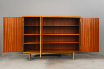 Stilvolles Mid-Century Sideboard