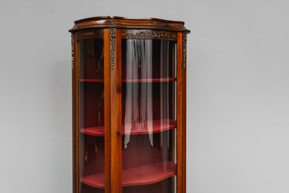 Elegante kleine Vitrine
