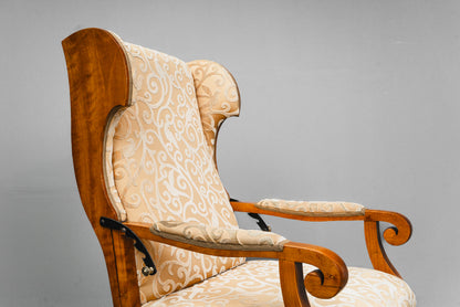 Bequemer Biedermeier Ohrensessel