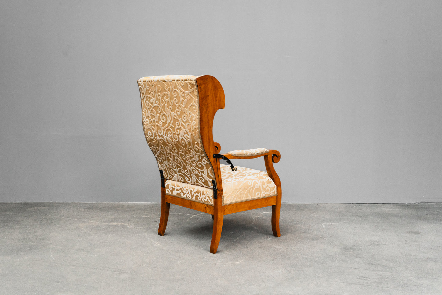 Bequemer Biedermeier Ohrensessel