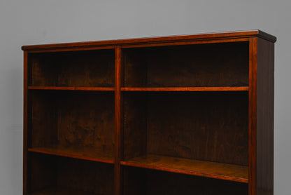 Schlichtes Jugendstil Bücherregal