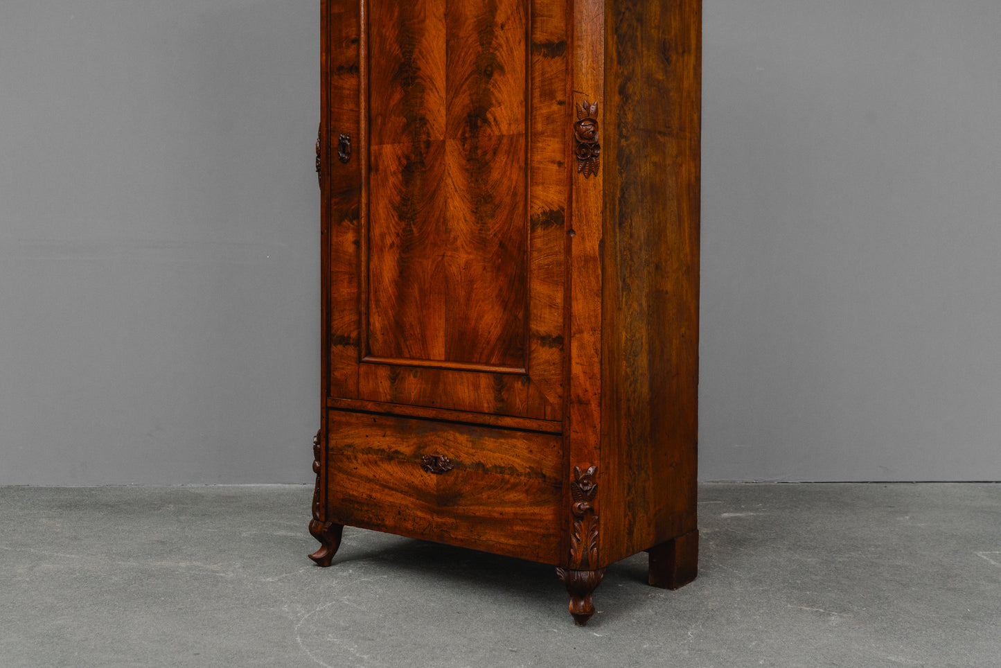 Elegantes Louis Philippe Vertiko