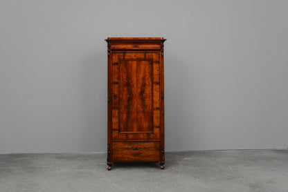 Elegantes Louis Philippe Vertiko
