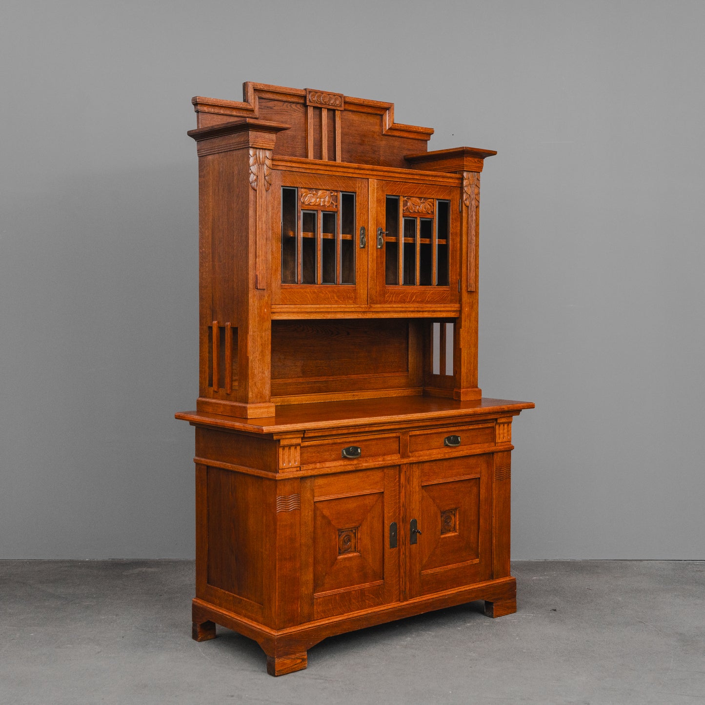 Beeindruckender Jugendstil Buffetschrank