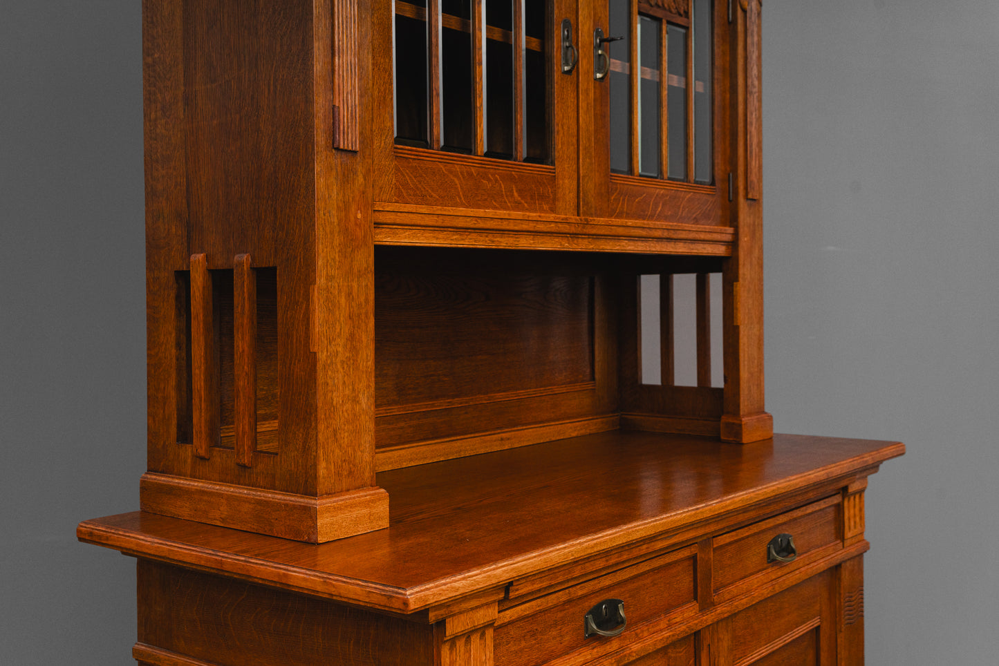 Beeindruckender Jugendstil Buffetschrank
