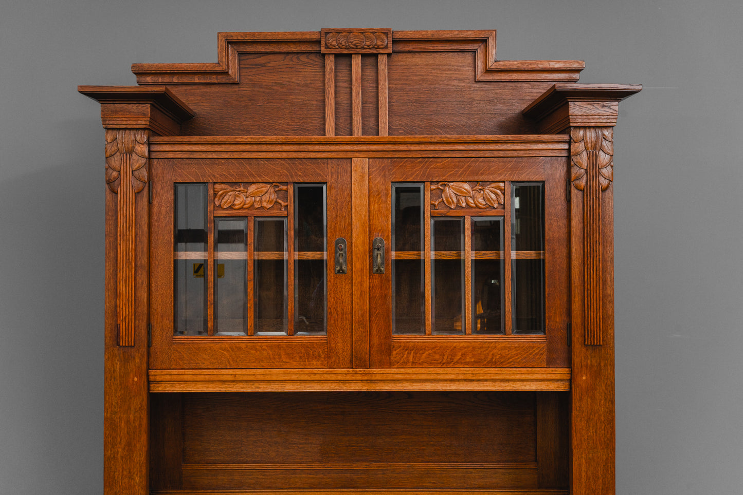 Beeindruckender Jugendstil Buffetschrank