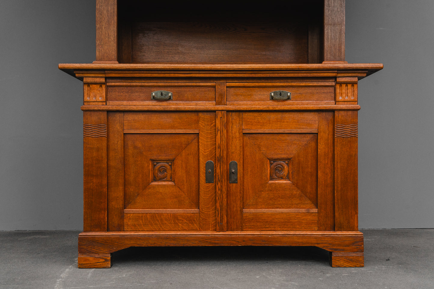 Beeindruckender Jugendstil Buffetschrank