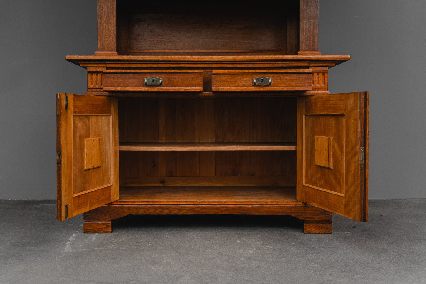 Beeindruckender Jugendstil Buffetschrank